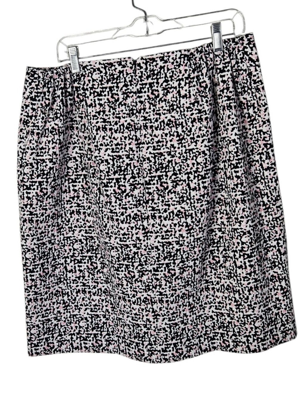 Stunning!! Talbots Textured Black and Light Pink Patterned Pencil Skirt, 14W